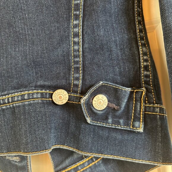 Levi's Jean Jacket - Small - Picture 5 of 6